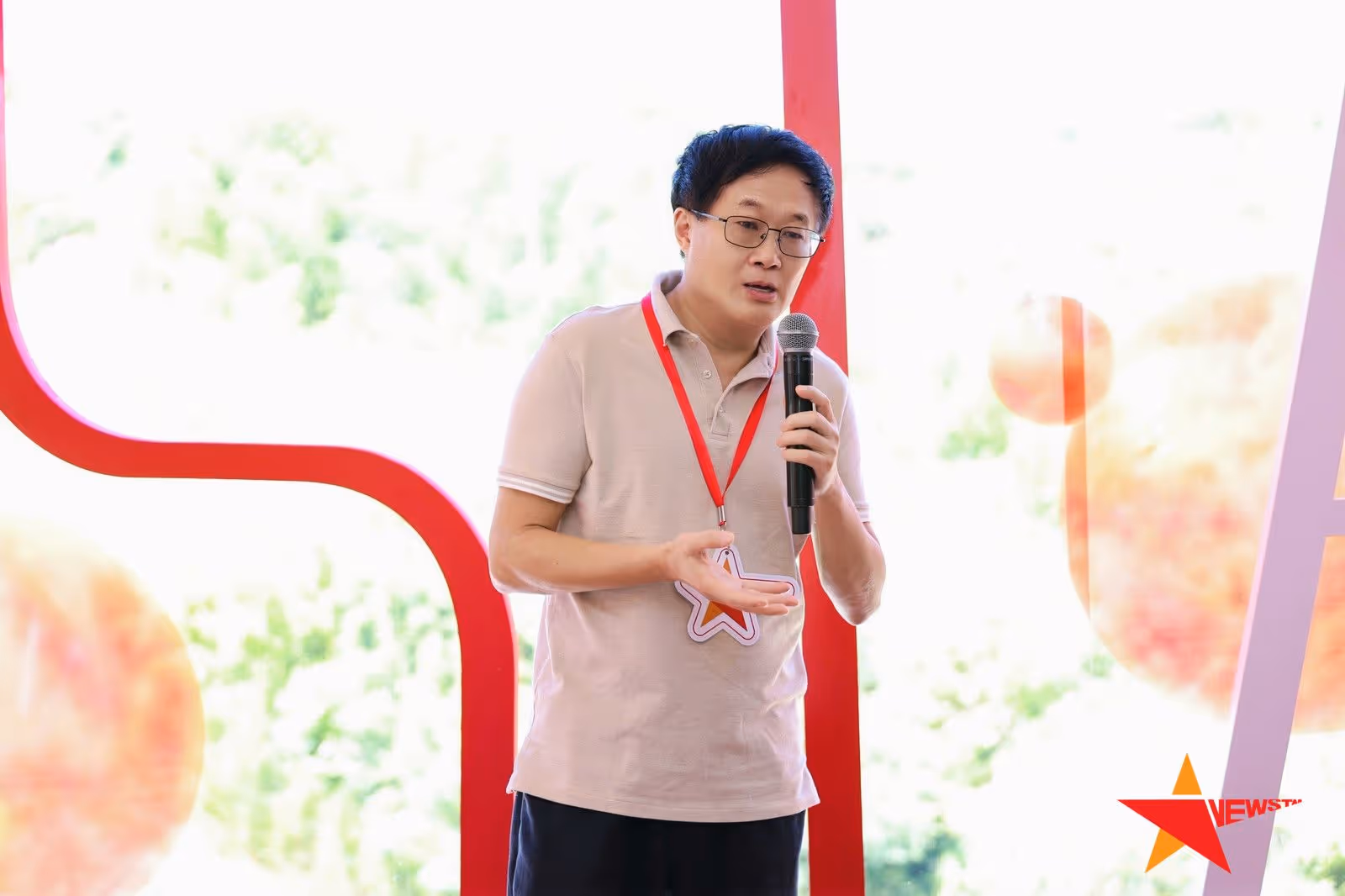 吕澎教授受邀参加第12届新星星艺术奖，2025.07.29