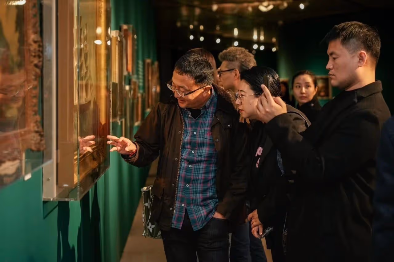 The Meeting of Chinese and Western Art