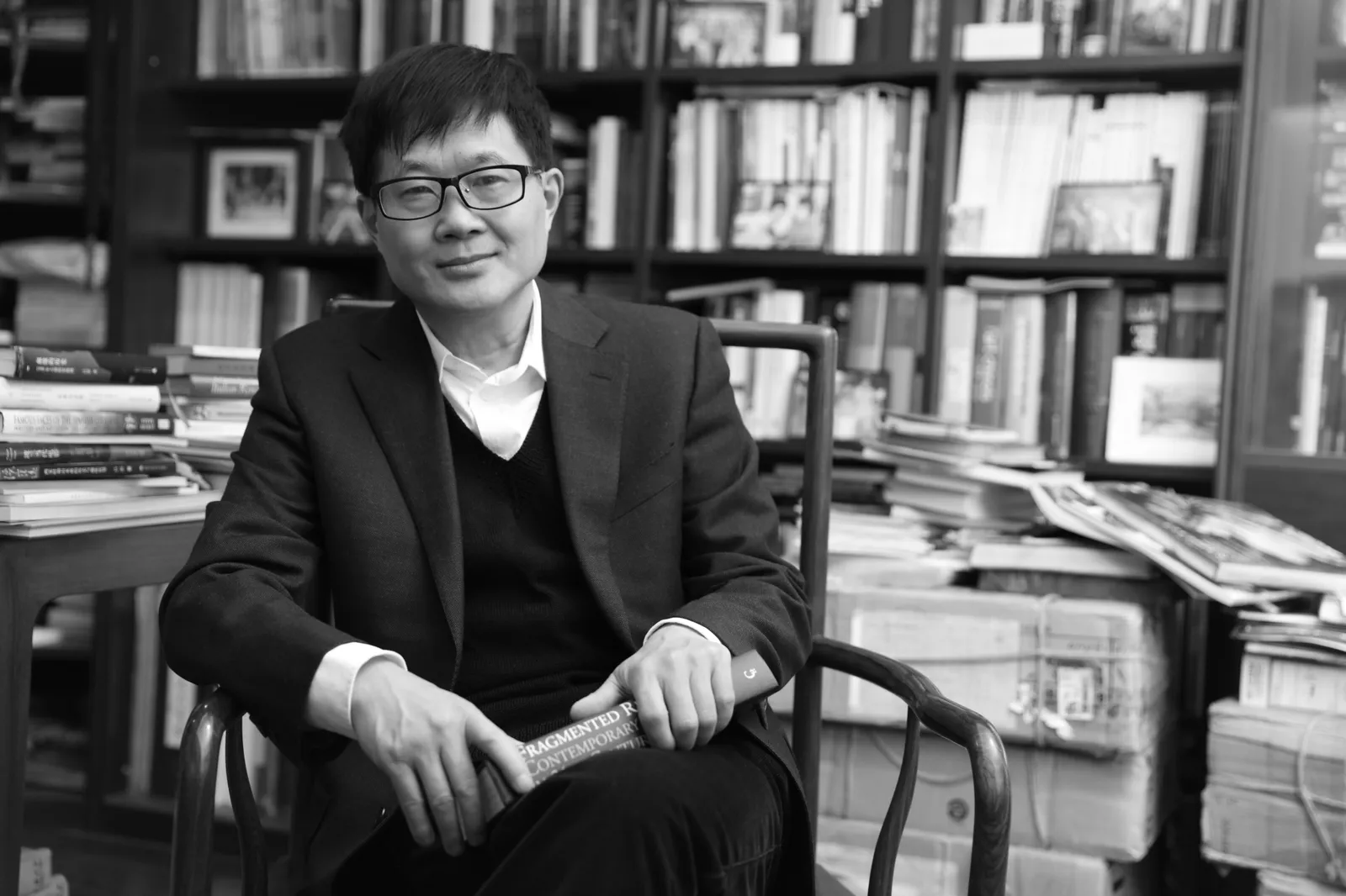 Dr. Lü Peng(吕澎)
