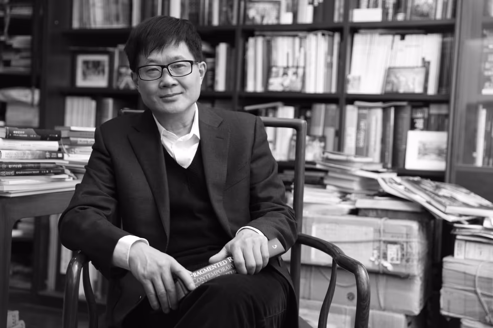 Dr. Lü Peng(吕澎)