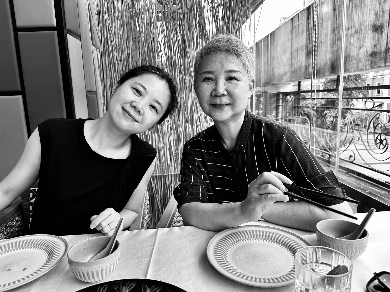 女儿吕婧与妻子胡洁兰