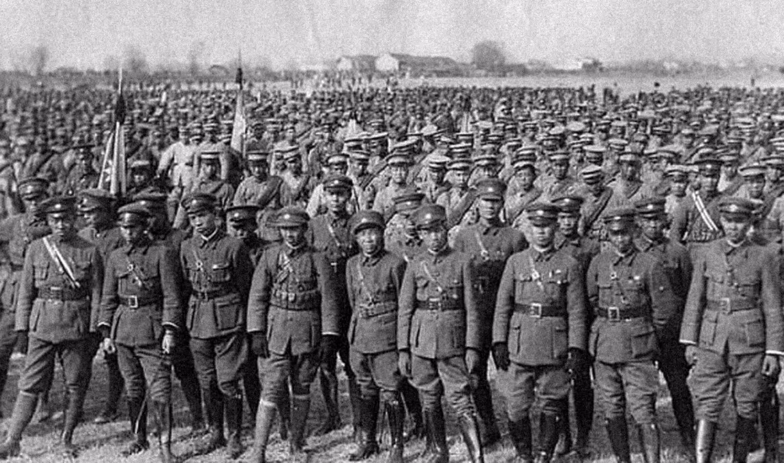 1926年，由黄埔军官率领的北伐军占领汉口